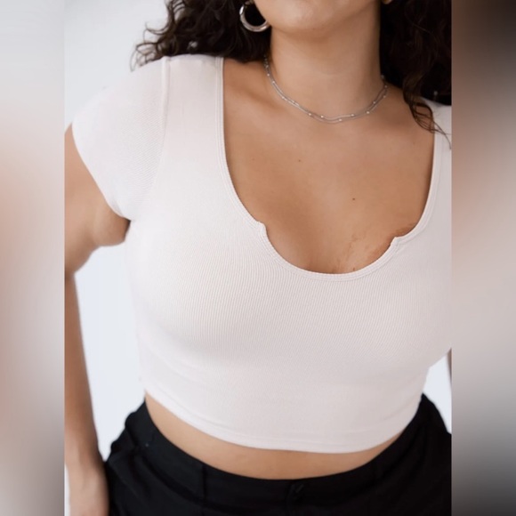 Beige Crop Top - Picture 5 of 6